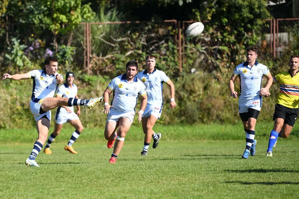 Niko vranešević ispucava loptu